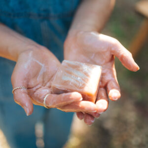 סבון חימר ורוד